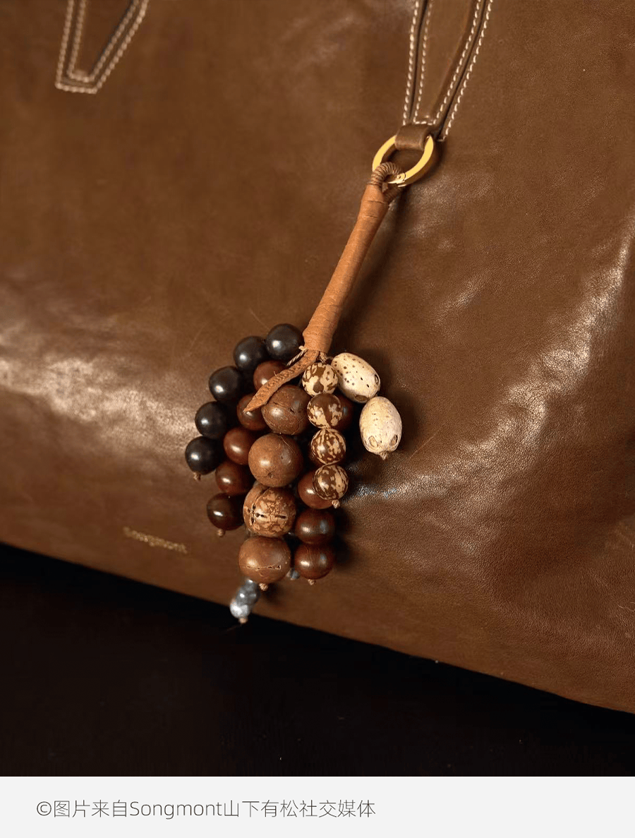 ”传播重构美妆的非功效叙事CQ9电子游戏网站“潮玩化(图10)