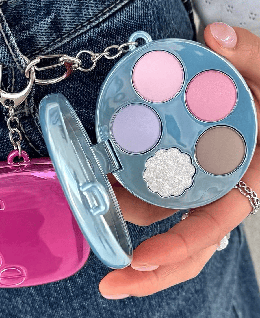 ”传播重构美妆的非功效叙事CQ9电子游戏网站“潮玩化(图11)